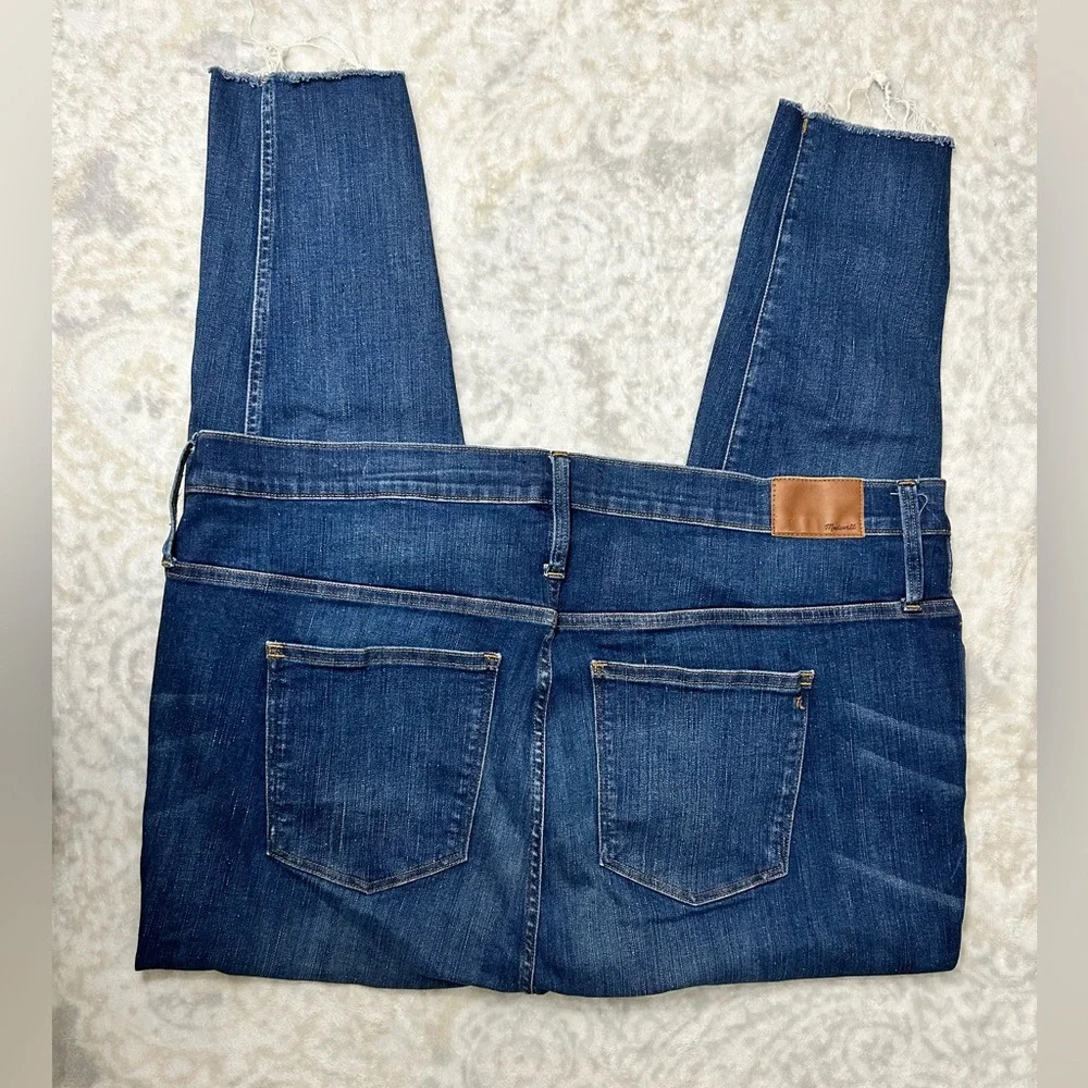 Madewell 9” High Rise Skinny Raw Hem Jeans - Picture 3 of 9